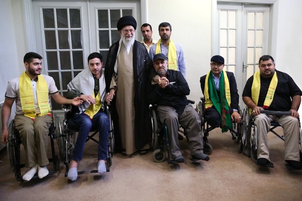 الامام الخامنئي يستقبل مجاهدين وجرحى من حزب الله لمناسبة ذكرى حرب تموز