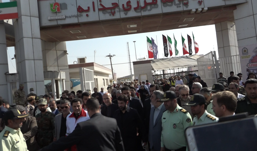 وزیر الداخلیة الایراني یتفقد سیر الخدمات في منفذ جذابة الحدودي