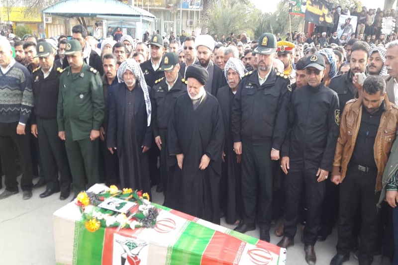 تشییع جثمان الشرطي الشهید سليم شاوردي في مدینة شادکان