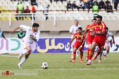 فولاد خوزستان فولاد خوزستان يهزم برسبوليس 2-1.. المتصدر الدوري يرکع في الأهواز