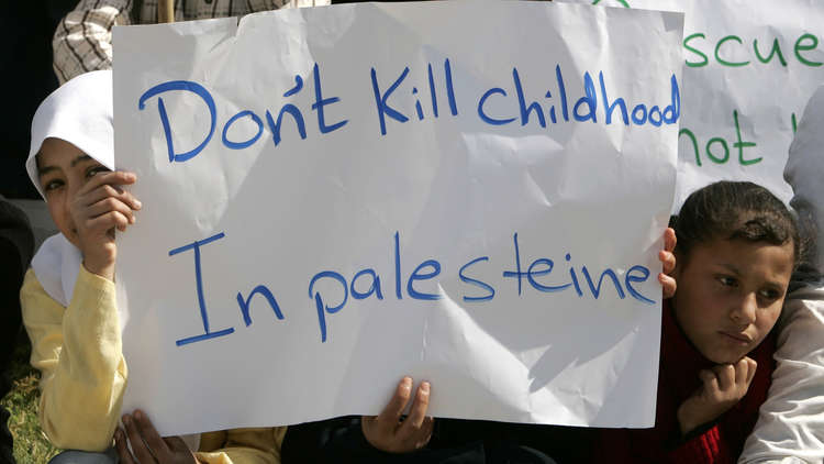 “يونيسف” تطالب بوقف استهداف أطفال فلسطين