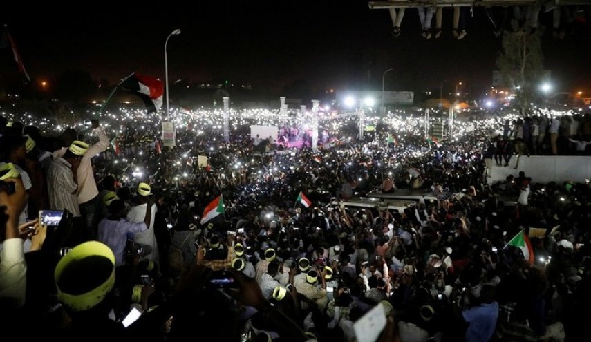 تجمع المهنيين السودانيين:من اليوم لن نعترف بالمجلس العسكري