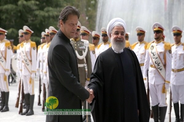 الرئيس الإيراني والباكستاني يصدران بيانا مشتركا