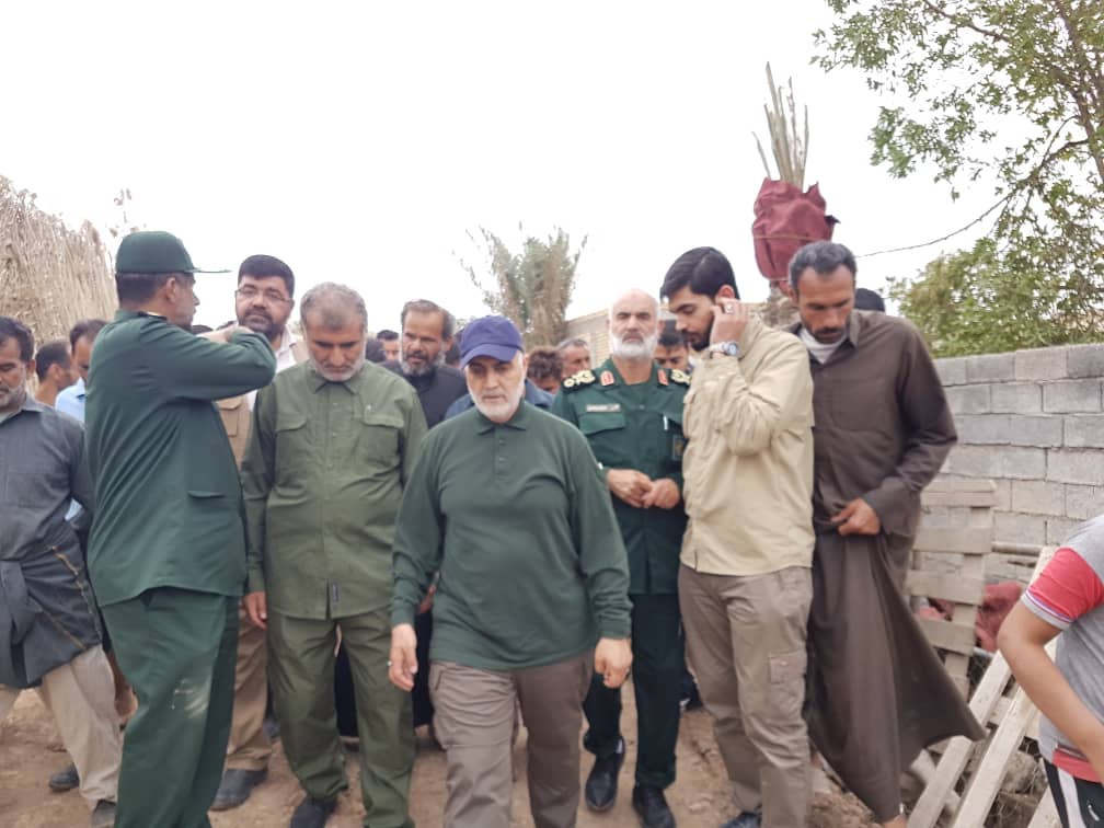 اللواء سليماني يتفقد المناطق المنكوبة جنوب خوزستان