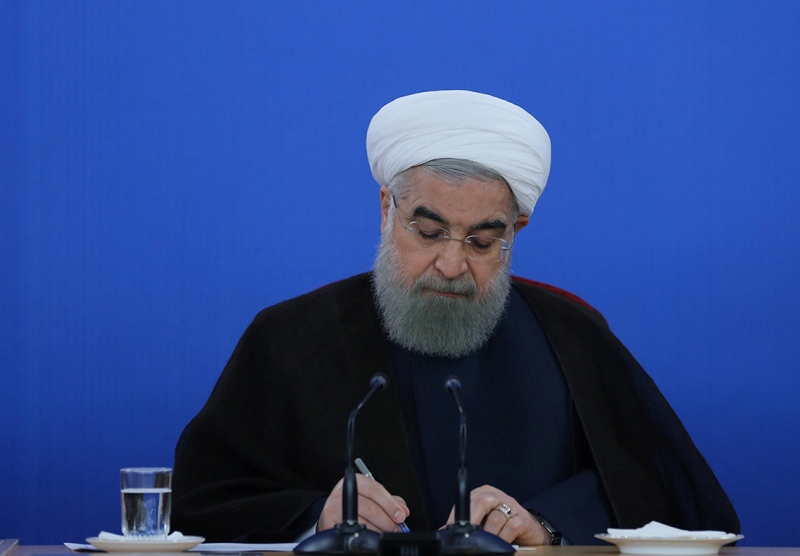 الرئيس روحاني یتفقد هاتفیا إستعداد خوزستان لمواجهة الامطار الجديدة