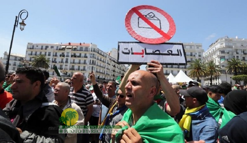 مسيرات جديدة بالجزائر وحديث عن رفض الشعب للانتخابات