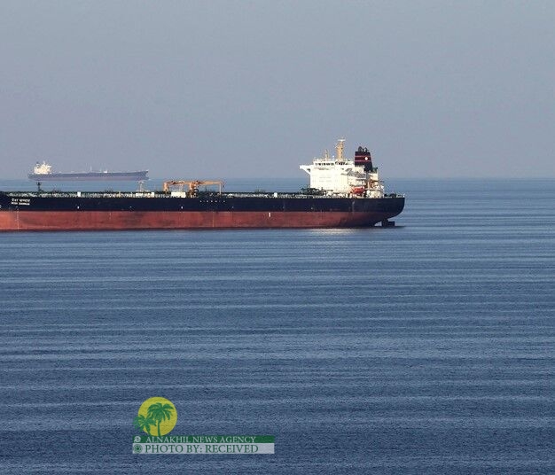 إيران تنقذ 44 بحارا من طاقم الناقلتين النفطيتين في بحر عمان