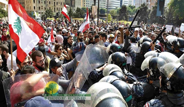 استمرار التظاهرات وقطع الطرق بمختلف المناطق اللبنانية