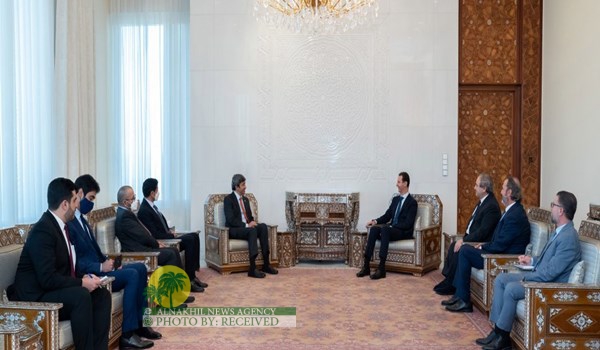 الرئيس الأسد يستقبل وزير الخارجية الإماراتي ويناقشان الأوضاع عربيا وإقليميا والعلاقات الثنائية
