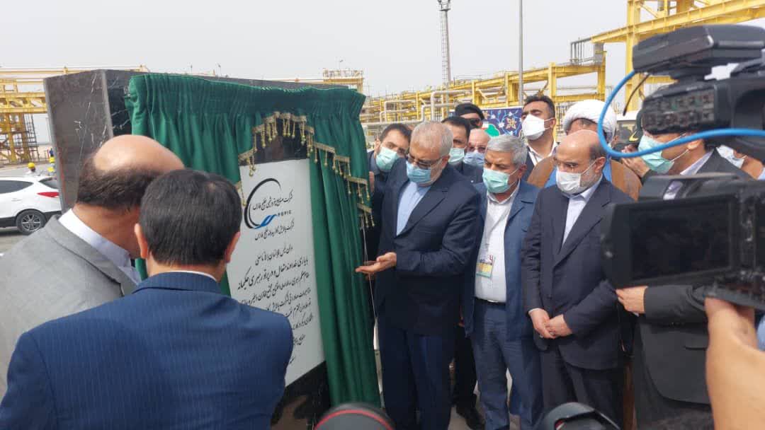 وزیر النفط یرعی تدشین رصيف مصفاة بید بلند في میناء ماهشهر + صور