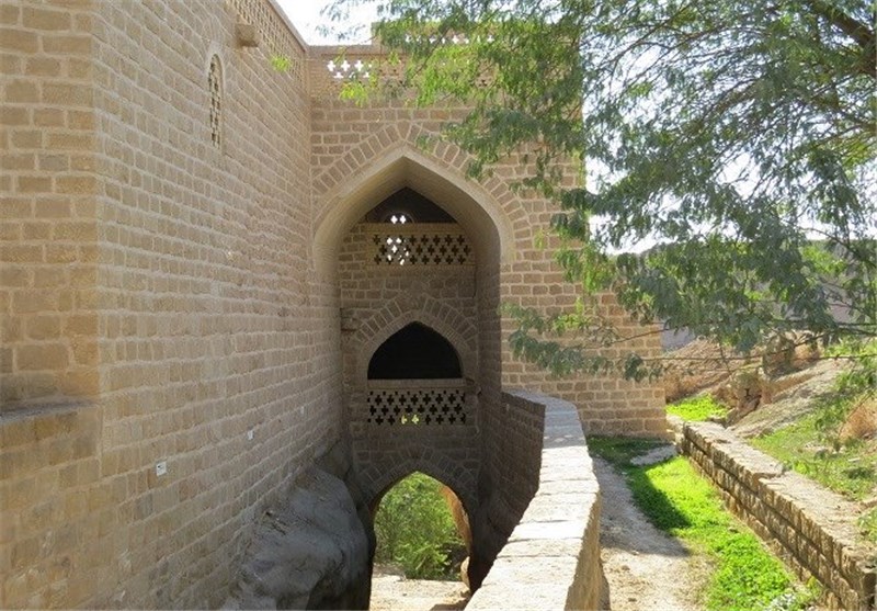 حديقة خان التاريخية في شوشتر .. معلم اثري طبیعي خلاب + صور