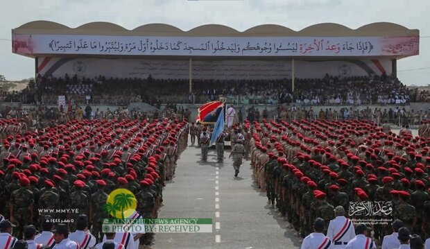 أضخم عرض عسكري يمني والأول من نوعه + صور