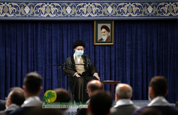 في مؤتمر شهداء الرياضة؛قائد الثورة الاسلامية: تمسك الرياضيين بالقضايا الدينية له تأثير روحي كبير