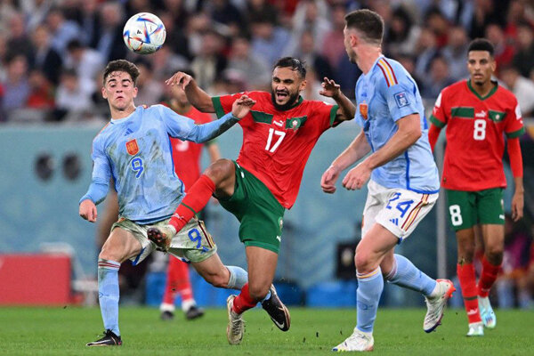 المنتخب المغربي يهزم الإسبان في ركلات الترجيح متأهلاً لربع نهائي كأس العالم