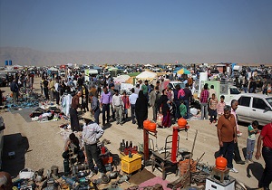 سوق الجمعة في الاهواز.. بدائية البيع وغياب البلدیة