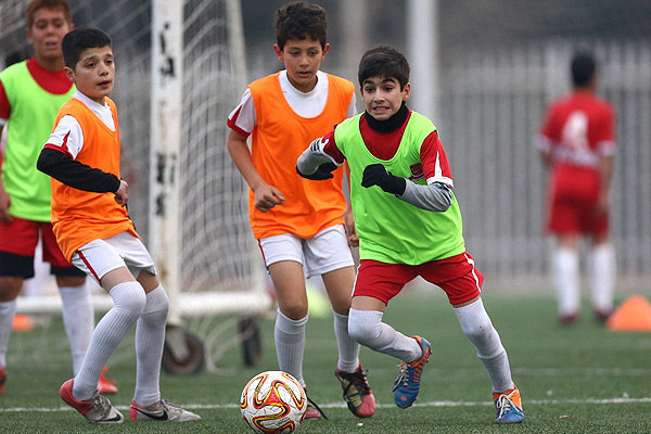 إقامة مسابقات طلابية لكرة القدم في خوزستان