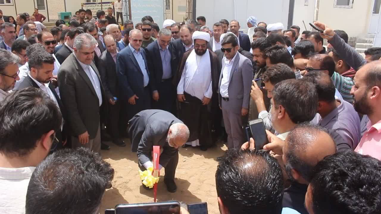 محافظ خوزستان، یرعی مشروع وضع حجرالاساس لبناء مستشفى بسعة 250 سرير في شادکان+صور