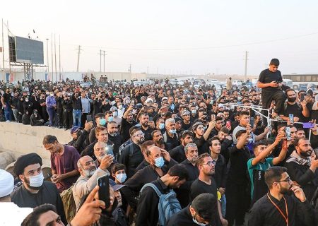 أکثر من 100 الف زائر ايراني دخلوا الى العراق عبر منفذ شلمجة الحدودي في یوم واحد