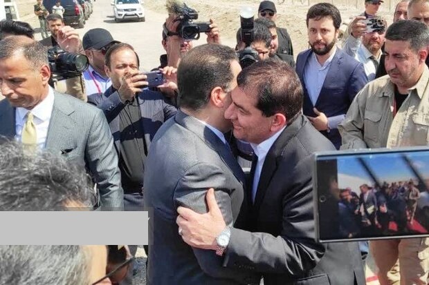 عاجل | رئیس الوزراء العراقي یصل خوزستان ویلتقي بالنائب الأول لرئیس الجمهوریة