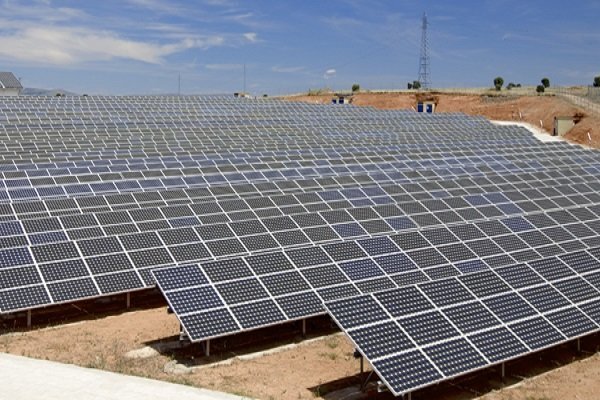 تركيب وتشغيل محطات للطاقة الشمسية بقدرة 3750 كيلووات في خوزستان