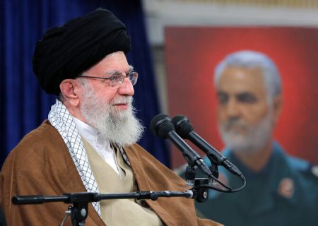 قائد الثورة الاسلامیة : خوزستان هي رمز لتضامن الأمة الإيرانية