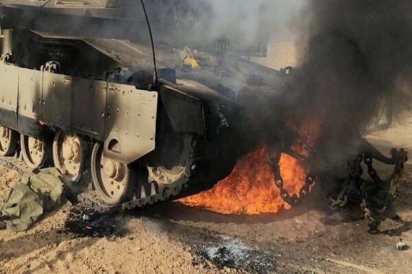 غزة…القسام تقتل 10 جنود بكمين وتدمر 20 آلية والاحتلال يوسع عملياته