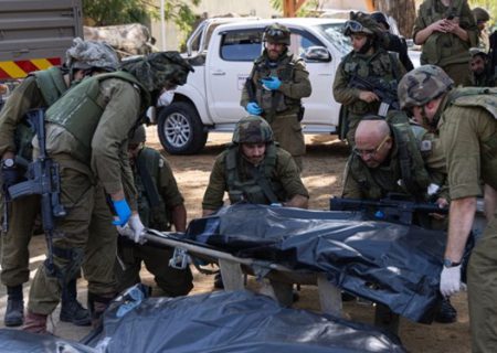 جيش الاحتلال يعلن مقتل 10 ضباط وجنود جنوبي قطاع غزة