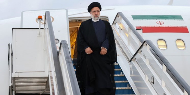 رئيسي يعود الى طهران بعد اختتام زيارته الى تركيا