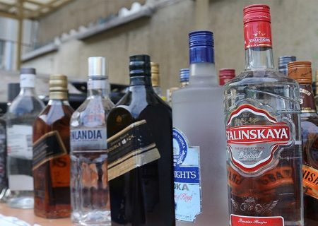 اكتشاف مستودع للمشروبات الكحولية في مدينة دشت آزادكان
