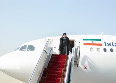 رئیس الجمهوریة یصل إلی خوزستان لتشغيل عدة مشاريع