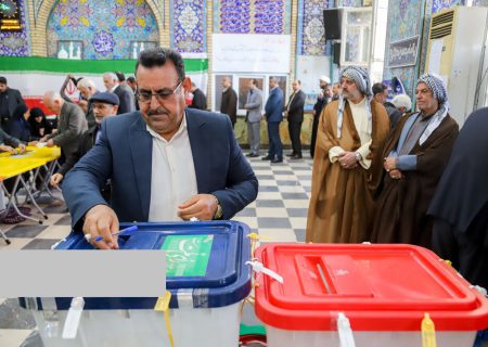 الحضور الملحمی لأبناء خوزستان في الانتخابات، عبر عن اخلاصهم للنظام الاسلامي و قائد الثورة الاسلامیة