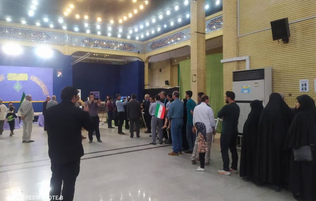 الانتخابات الرئاسیة في خوزستان…إقبال كبير رغم حرارة الطقس