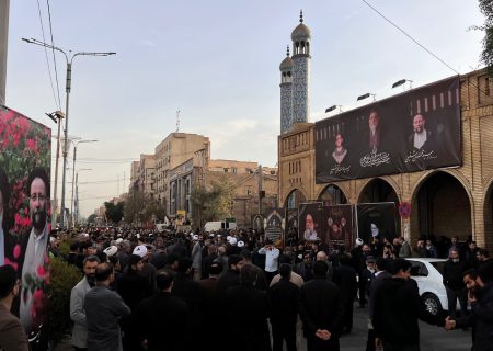 بعد مسيرة علمية وجهادية طويلة.. الاهواز تشيّع أحد أبرز وجوهها الدينية + صور