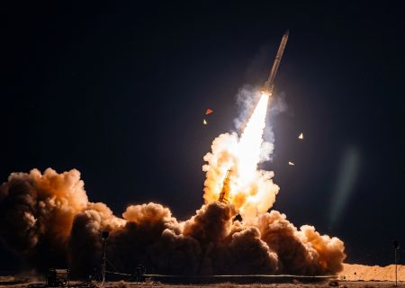 العدو يدفع مضيق هرمز إلى حافة الانفجار.. الحرس الثوري: استهدفنا زورقين أميركيين و8 ناقلات نفط و10 سفن مخالفة +فيديو